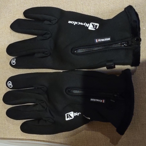Sport touch screen fingertips gloves, black, large, new - Picture 3 of 8